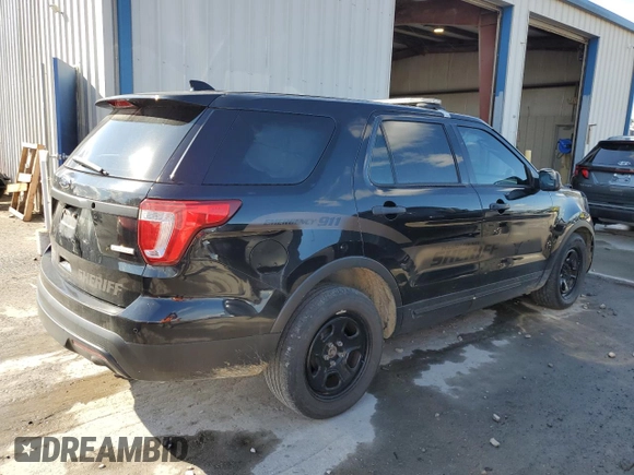 2017 Ford Police Interceptor Utility z VIN 1FM5K8ATXHGC35415, wystawiony jako Copart lot #73063734 z przebiegiem 122 404 mil mil oraz Szkoda całkowita • Salvage title. Historia ofert i sprzedaży dostępna na DreamBid. Obrazek 3.