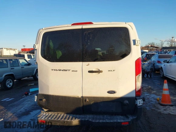 2017 Ford Transit XL z VIN 1FBZX2ZM6HKB15369, wystawiony jako IAAI lot #41422736 z przebiegiem 159 105 mil mil oraz . Historia ofert i sprzedaży dostępna na DreamBid. Obrazek 17.