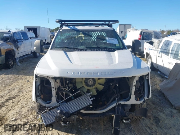 2019 Ford F-350 with VIN 1FDBF3A65KED19570, listed as a IAAI auction lot 41627705 with 158,017 mi miles and . Bid and sale history available at DreamBid. Image 13.