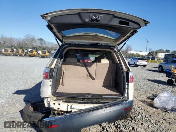 2011 GMC Acadia SLT1 with VIN 1GKKRRED6BJ331178, listed as a Copart auction lot 47738085 with 181,690 mi miles and Salvage Title. Bid and sale history available at carsss.com. Image 6.