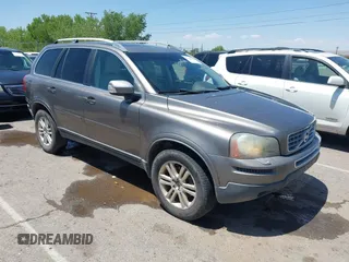 2010 Volvo XC90 I6 z VIN YV4982CZ2A1549729, wystawiony jako IAAI lot #42426442 z przebiegiem 248 573 mil mil oraz . Historia ofert i sprzedaży dostępna na DreamBid. Obrazek 1.