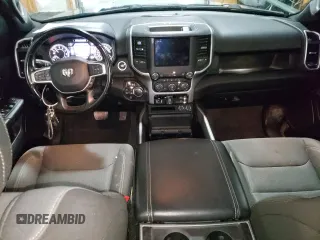 2021 Ram 1500 Big Horn z VIN 1C6SRFFT1MN804715, wystawiony jako Copart lot #59614715 z przebiegiem 66 735 mil mil oraz Czysty tytuł • Clean title. Historia ofert i sprzedaży dostępna na DreamBid. Obrazek 8.