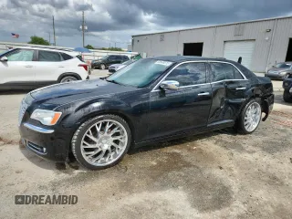2012 Chrysler 300 Limited z VIN 2C3CCACG2CH308715, wystawiony jako Copart lot #59546675 z przebiegiem 138 381 mil mil oraz Szkoda całkowita • Salvage title. Historia ofert i sprzedaży dostępna na DreamBid. Obrazek 1.