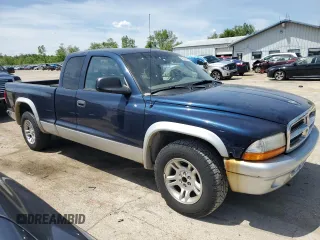 2003 Dodge Dakota SLT z VIN 1D7HL42N33S237980, wystawiony jako Copart lot #55276095 z przebiegiem 97 471 mil mil oraz Tytuł czysty. Historia ofert i sprzedaży dostępna na DreamBid. Obrazek 4.