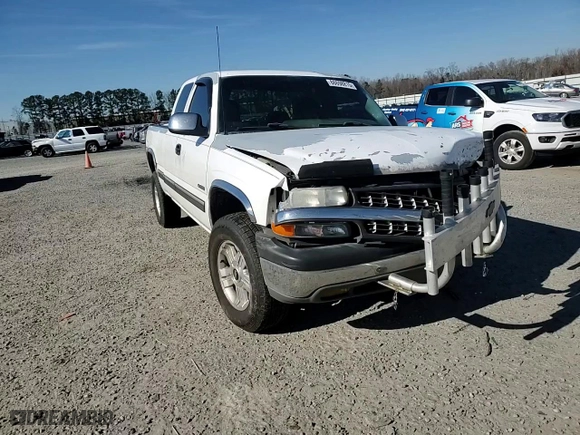 2000 Chevrolet Silverado 1500 LS with VIN 2GCEK19T0Y1326691, listed as a Copart auction lot 88698815 with 260,517 mi miles and Salvage Title. Bid and sale history available at carsss.com. Image 10.
