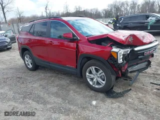 2024 GMC Terrain SLE with VIN 3GKALMEG5RL379171, listed as a IAAI auction lot 41737120 with 6,072 mi miles. Bid and sale history available at carsss.com. Image 1.