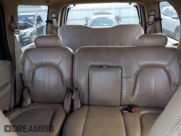 1999 Ford Expedition XLT z VIN 1FMPU18L5XLB51556, wystawiony jako Copart lot #49698855 z przebiegiem 194 898 mil mil oraz Szkoda całkowita • Salvage title. Historia ofert i sprzedaży dostępna na DreamBid. Obrazek 10.