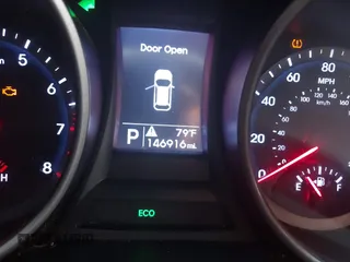 2016 Hyundai Santa Fe z VIN 5XYZU3LB3GG370826, wystawiony jako IAAI lot #42325158 z przebiegiem 146 916 mil mil oraz . Historia ofert i sprzedaży dostępna na DreamBid. Obrazek 15.
