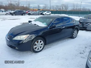 2007 Lexus ES 330 z VIN JTHBJ46G272025707, wystawiony jako IAAI lot #41251337 z przebiegiem 239 390 mil mil oraz . Historia ofert i sprzedaży dostępna na DreamBid. Obrazek 2.