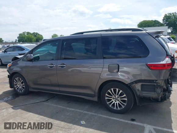 2018 Toyota Sienna XLE Auto Access Seat с VIN 5TDYZ3DC6JS939876, выставлен на аукционе IAAI как лот 42347926 с пробегом 81 086 миль миль и . История ставок и продаж доступна на DreamBid. Изображение 15.