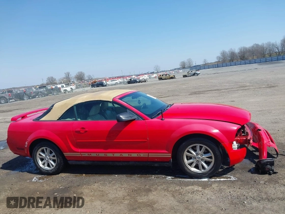 2006 Ford Mustang Standard with VIN 1ZVFT84N965234717, listed as a IAAI auction lot 41772347 with 53,356 mi miles and . Bid and sale history available at carsss.com. Image 13.