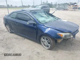 2006 Scion tC z VIN JTKDE177260103580, wystawiony jako IAAI lot #41953048 z przebiegiem 229 007 mil mil oraz . Historia ofert i sprzedaży dostępna na DreamBid. Obrazek 1.