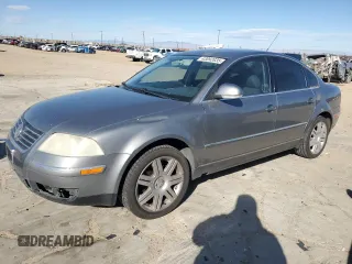 2005 Volkswagen Passat GLS with VIN WVWAD63B85P027826, listed as a Copart auction lot 43092035 with 84,418 mi miles and Salvage title. Bid and sale history available at DreamBid. Image 1.