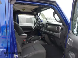 2020 Jeep Wrangler Unlimited Sport Altitude z VIN 1C4HJXDG9LW108151, wystawiony jako IAAI lot #41937525 z przebiegiem 78 197 mil mil oraz . Historia ofert i sprzedaży dostępna na DreamBid. Obrazek 5.