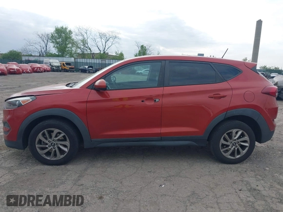 2017 Hyundai Tucson SE z VIN KM8J23A46HU387316, wystawiony jako IAAI lot #42074274 z przebiegiem Nie podano mil oraz . Historia ofert i sprzedaży dostępna na DreamBid. Obrazek 13.