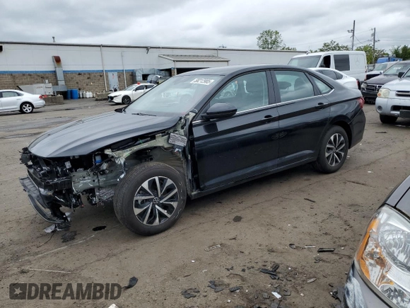 2024 Volkswagen Jetta S с VIN 3VW5M7BU6RM102431, выставлен на аукционе Copart как лот 58212985 с пробегом 6 065 миль миль и Списание • Salvage title. История ставок и продаж доступна на DreamBid. Изображение 1.