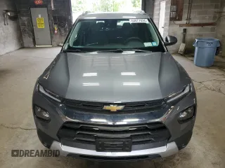 2021 Chevrolet TrailBlazer LT with VIN KL79MRSL4MB008732, listed as a Copart auction lot 64077424 with 24,782 mi miles and Salvage Title. Bid and sale history available at DreamBid. Image 5.