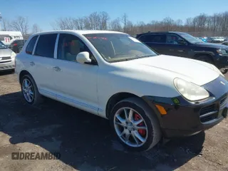 2006 Porsche Cayenne Turbo with VIN WP1AC29P06LA91297, listed as a IAAI auction lot 42067712 with 161,348 mi miles. Bid and sale history available at carsss.com. Image 1.