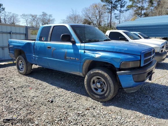 1998 Dodge Ram 1500 with VIN 3B7HF13Z8WG213896, listed as a Copart auction lot 49394015 with 249,533 mi miles and Salvage Title. Bid and sale history available at carsss.com. Image 4.