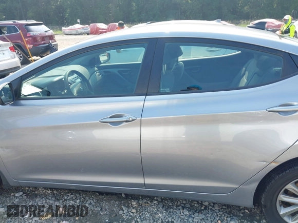 2016 Hyundai Elantra SE with VIN 5NPDH4AE3GH707795, listed as a IAAI auction lot 42572998 with 142,774 mi miles and . Bid and sale history available at DreamBid. Image 15.