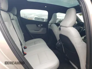 2024 Polestar 2 z VIN YSMFE3KA2RL234238, wystawiony jako Copart lot #41375605 z przebiegiem 8806 mil mil oraz Szkody całkowita. Historia ofert i sprzedaży dostępna na DreamBid. Obrazek 10.