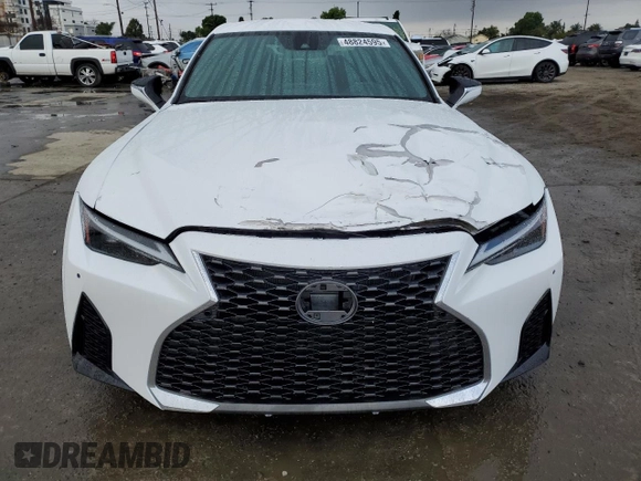 2024 Lexus IS 300 z VIN JTHBA1D23R5132336, wystawiony jako Copart lot #48824595 z przebiegiem 7 435 mil mil oraz Szkoda całkowita • Salvage title. Historia ofert i sprzedaży dostępna na DreamBid. Obrazek 5.