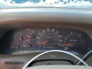 2000 Ford F-350 XL with VIN 1FTSX31F9YEB88587, listed as a Copart auction lot 45626735 with 123,973 mi miles and Salvage Title. Bid and sale history available at DreamBid. Image 9.