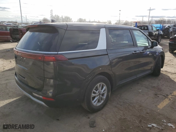 2024 Kia Carnival LX with VIN KNDNB4H35R6375978, listed as a Copart auction lot 87298614 with 12,332 mi miles and Clean Title. Bid and sale history available at carsss.com. Image 3.