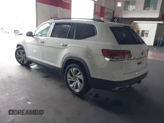 2021 Volkswagen Atlas 3.6L V6 SE w/Technology with VIN 1V2KR2CA8MC501445, listed as a IAAI auction lot 41798934 with 74,764 mi miles. Bid and sale history available at carsss.com. Image 3.