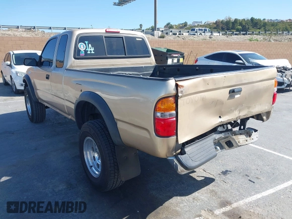 2002 Toyota Tacoma PreRunner z VIN 5TESN92N42Z102248, wystawiony jako IAAI lot #41964727 z przebiegiem 152 968 mil mil oraz . Historia ofert i sprzedaży dostępna na DreamBid. Obrazek 3.