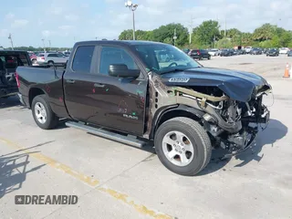 2019 Ram 1500 Tradesman z VIN 1C6RRECT2KN614786, wystawiony jako IAAI lot #42108463 z przebiegiem 119 445 mil mil oraz . Historia ofert i sprzedaży dostępna na DreamBid. Obrazek 1.