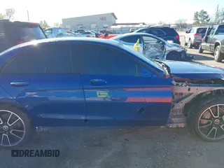 2019 Mercedes-Benz C 300 with VIN 55SWF8EB4KU293518, listed as a IAAI auction lot 40725296 with 61,745 mi miles and . Bid and sale history available at carsss.com. Image 13.