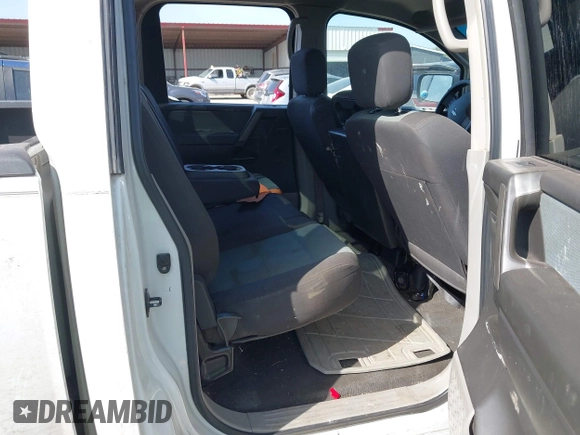 2004 Nissan Titan LE with VIN 1N6AA07A34N570788, listed as a IAAI auction lot 41823592 with 228,344 mi miles and . Bid and sale history available at DreamBid. Image 8.