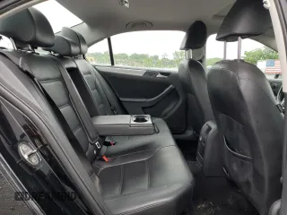 2013 Volkswagen Jetta SE with VIN 3VWDP7AJ4DM425976, listed as a Copart auction lot 58095525 with 77,395 mi miles and Salvage title. Bid and sale history available at DreamBid. Image 10.