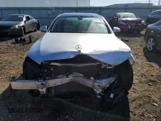 2019 Mercedes-Benz E 450 with VIN WDDZF6JB5KA491015, listed as a Copart auction lot 79105104 with 28,738 mi miles and Salvage Title. Bid and sale history available at DreamBid. Image 5.