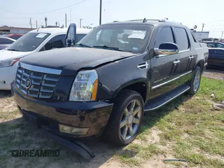 2008 Cadillac Escalade EXT z VIN 3GYFK62878G208887, wystawiony jako IAAI lot #41929267 z przebiegiem 186 074 mil mil oraz . Historia ofert i sprzedaży dostępna na DreamBid. Obrazek 2.