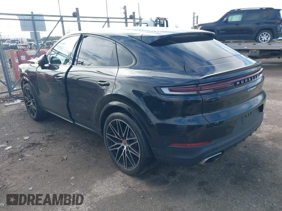 2025 Porsche Cayenne z VIN WP1BA2AY4SDA29016, wystawiony jako IAAI lot #41899275 z przebiegiem 7 099 mil mil oraz . Historia ofert i sprzedaży dostępna na DreamBid. Obrazek 3.