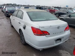 2005 Toyota Avalon XL with VIN 4T1BK36B25U036684, listed as a IAAI auction lot 41468502 with 1 mi miles. Bid and sale history available at carsss.com. Image 3.