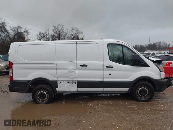 2017 Ford Transit z VIN 1FTYR1ZM2HKA27107, wystawiony jako IAAI lot #41047863 z przebiegiem 87 219 mil mil oraz . Historia ofert i sprzedaży dostępna na DreamBid. Obrazek 13.