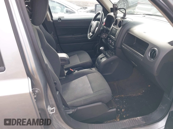 2016 Jeep Patriot Latitude с VIN 1C4NJPFB0GD543677, выставлен на аукционе IAAI как лот 41558393 с пробегом 101 932 миль миль и . История ставок и продаж доступна на DreamBid. Изображение 5.