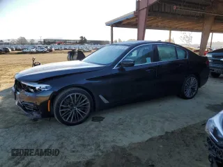 2019 BMW 5 Series 530i z VIN WBAJA5C5XKWA57957, wystawiony jako Copart lot #42216195 z przebiegiem 74 569 mil mil oraz Szkoda całkowita • Salvage title. Historia ofert i sprzedaży dostępna na DreamBid. Obrazek 1.
