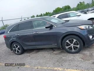 2016 Kia Sorento EX z VIN 5XYPHDA59GG159242, wystawiony jako IAAI lot #42223914 z przebiegiem 267 351 mil mil oraz . Historia ofert i sprzedaży dostępna na DreamBid. Obrazek 13.