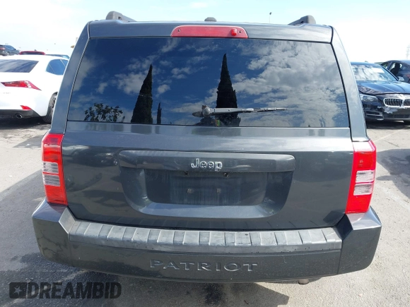 2010 Jeep Patriot Latitude z VIN 1J4NT1GA5AD676661, wystawiony jako IAAI lot #41602103 z przebiegiem 144 915 mil mil oraz . Historia ofert i sprzedaży dostępna na DreamBid. Obrazek 16.
