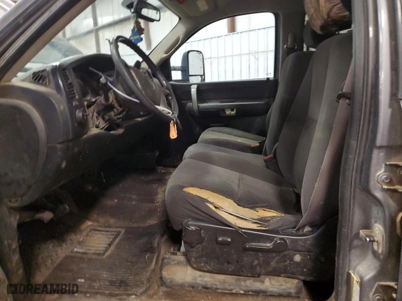2007 Chevrolet Silverado 2500HD LT w/1LT with VIN 1GCHK23K07F561120, listed as a Copart auction lot 48150555 with 348,779 mi miles and Clean Title. Bid and sale history available at carsss.com. Image 7.