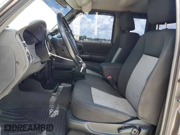 2010 Ford Ranger XL z VIN 1FTKR1ED3APA73551, wystawiony jako Copart lot #62852705 z przebiegiem 253 780 mil mil oraz Czysty tytuł • Clean title. Historia ofert i sprzedaży dostępna na DreamBid. Obrazek 7.