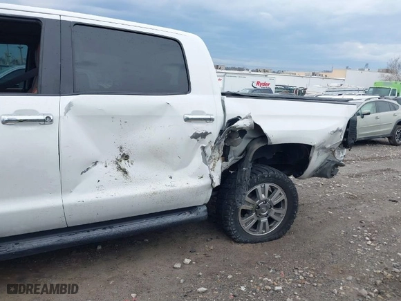 2014 Toyota Tundra 4WD Truck Platinum with VIN 5TFAY5F1XEX372177, listed as a IAAI auction lot 41687777 with NaN miles. Bid and sale history available at carsss.com. Image 6.