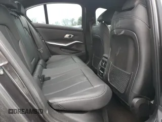 2022 BMW 3 Series 330i xDrive z VIN 3MW5R7J01N8C77673, wystawiony jako Copart lot #43196945 z przebiegiem 39 517 mil mil oraz Szkoda całkowita • Salvage title. Historia ofert i sprzedaży dostępna na DreamBid. Obrazek 10.