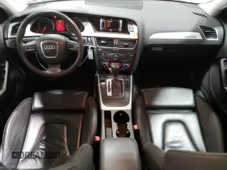 2009 Audi A4 z VIN WAUGF98K49A167487, wystawiony jako Copart lot #70488014 z przebiegiem 68 446 mil mil oraz Szkoda całkowita • Salvage title. Historia ofert i sprzedaży dostępna na DreamBid. Obrazek 8.