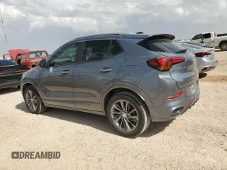 2022 Buick Encore GX Select z VIN KL4MMDSL2NB116455, wystawiony jako Copart lot #54959435 z przebiegiem 63 920 mil mil oraz Czysty tytuł • Clean title. Historia ofert i sprzedaży dostępna na DreamBid. Obrazek 2.