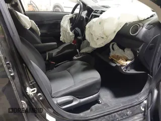 2019 Mitsubishi Mirage SE z VIN ML32F4FJ4KHF06326, wystawiony jako IAAI lot #41881755 z przebiegiem Nie podano mil oraz . Historia ofert i sprzedaży dostępna na DreamBid. Obrazek 5.
